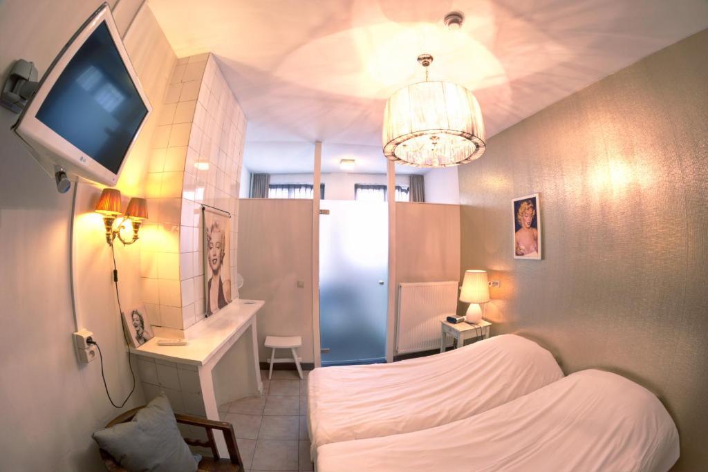 Urban Dreams Hotel 2*